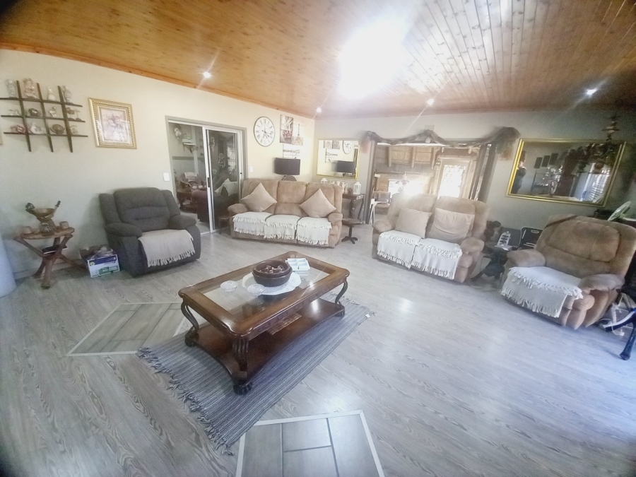 5 Bedroom Property for Sale in Vaalpark Free State